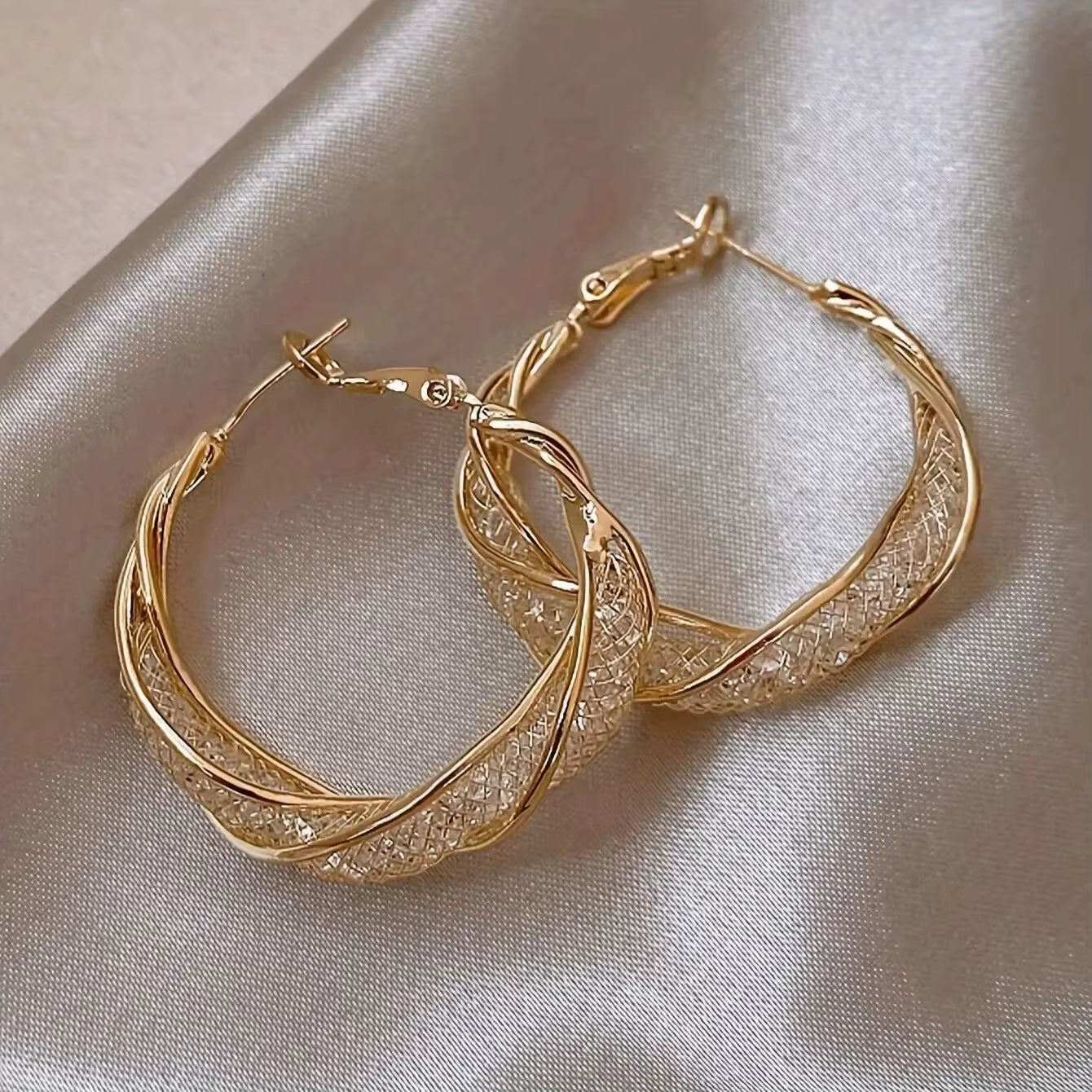 Exaggerate Shiny Mesh Design Hoop Earrings Iron Jewelry Rhinestones Inlaid Elegant Leisure Style for Women Party Earrings